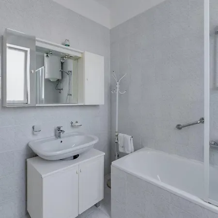 Mit Pool- Grosser Garten By Interhome Feriehus *