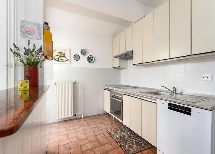 Mit Pool- Grosser Garten By Interhome Πόρετς