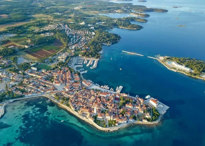 Mit Pool- Grosser Garten By Interhome