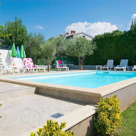 Mit Pool- Grosser Garten By Interhome Hébergement de vacances *