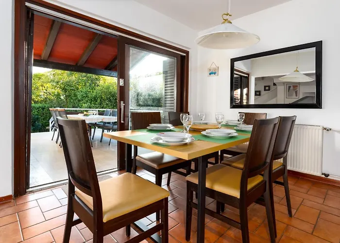 Mit Pool- Grosser Garten By Interhome Nyaraló Poreč