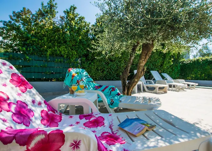 Nyaraló Mit Pool- Grosser Garten By Interhome