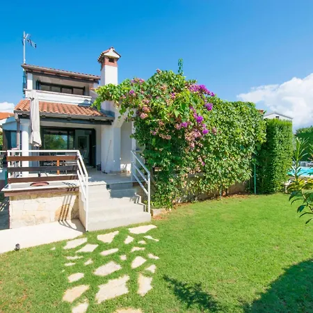 Σπίτι διακοπών Mit Pool- Grosser Garten By Interhome